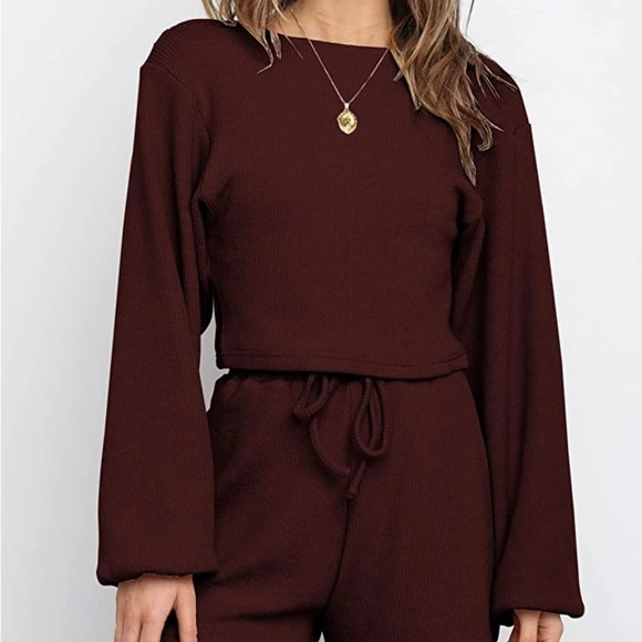 Cute black lounge set with a tie back. Size L but fits like a med. - Picture 2 of 3